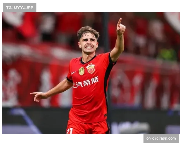 海港轮换哲学:上赛季使用32名球员,通过大规模轮换维持多线竞争力 海港轮换哲学:上赛季使用32名球员,通过大规模轮换维持多线竞争力